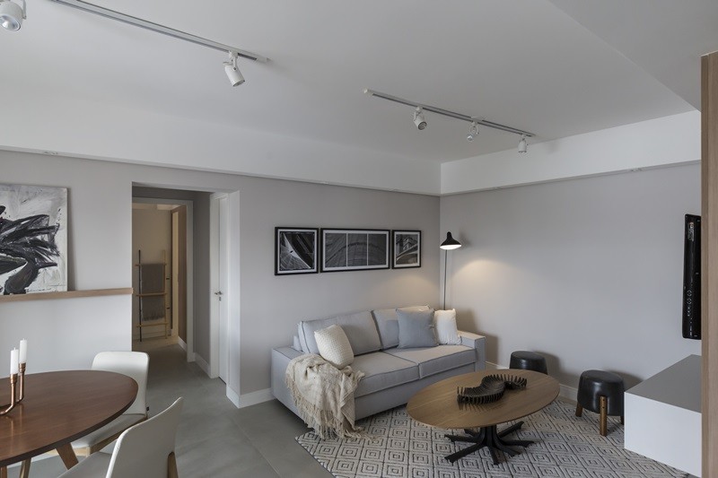 ILUMINAÇÃO COM TRILHOS